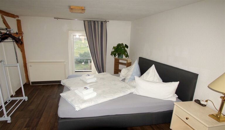 13 Schlafzimmer Bsp.