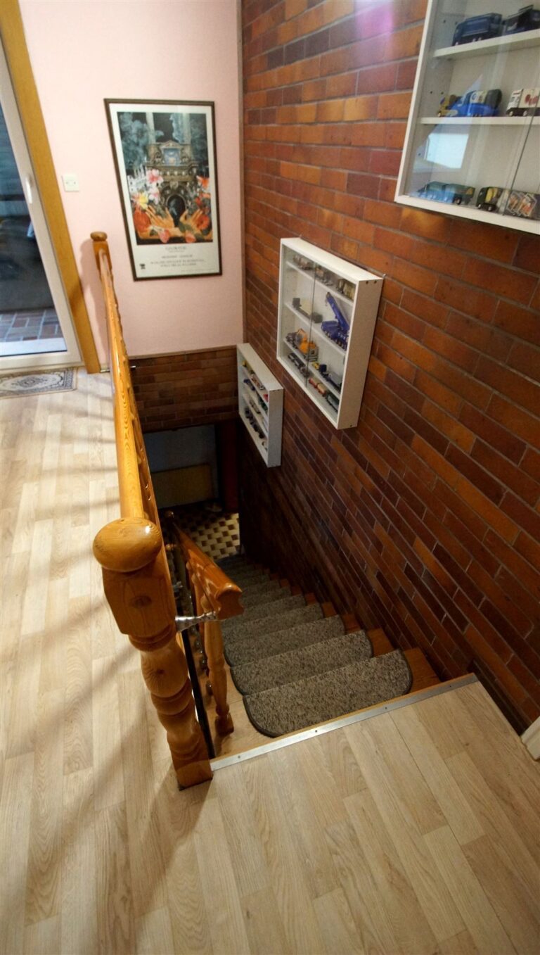 5 Treppe zum Keller