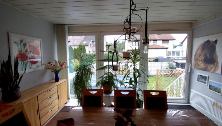 8 Große Fensterfront zum Garten