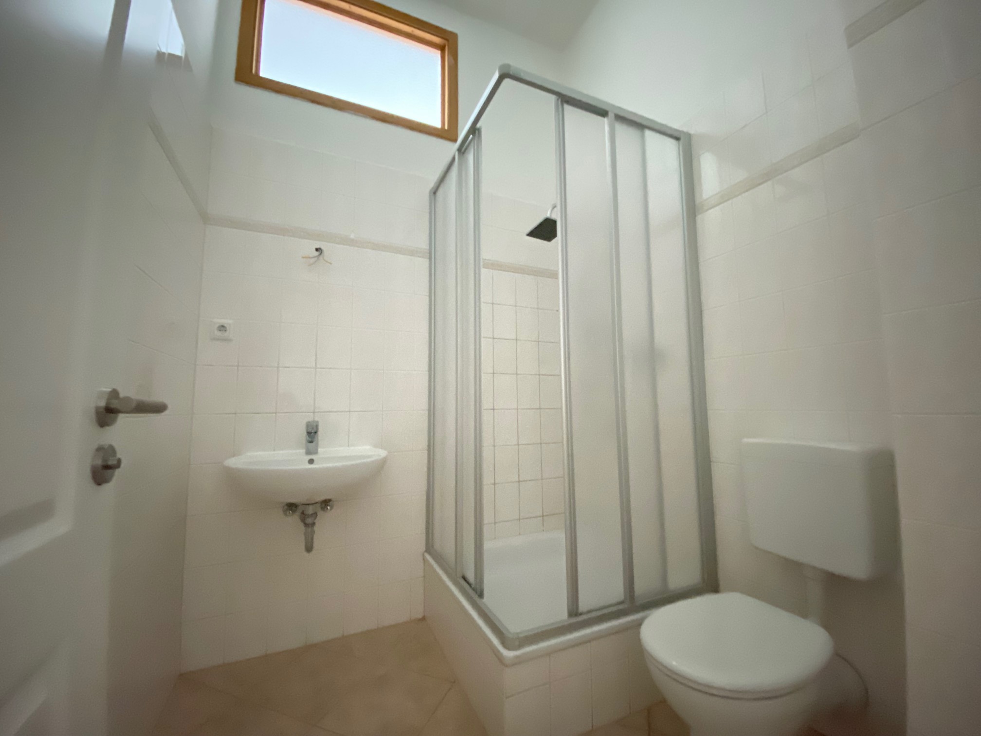 Gäste WC mit Duschbad