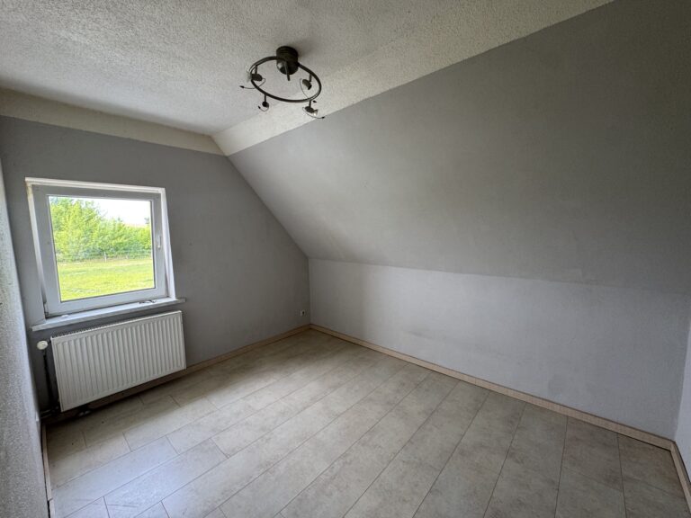 Zimmer 2 OG