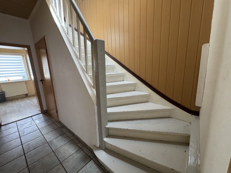 Treppe zum OG