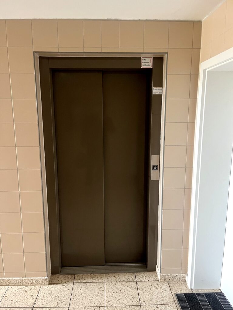 5 Personenaufzug